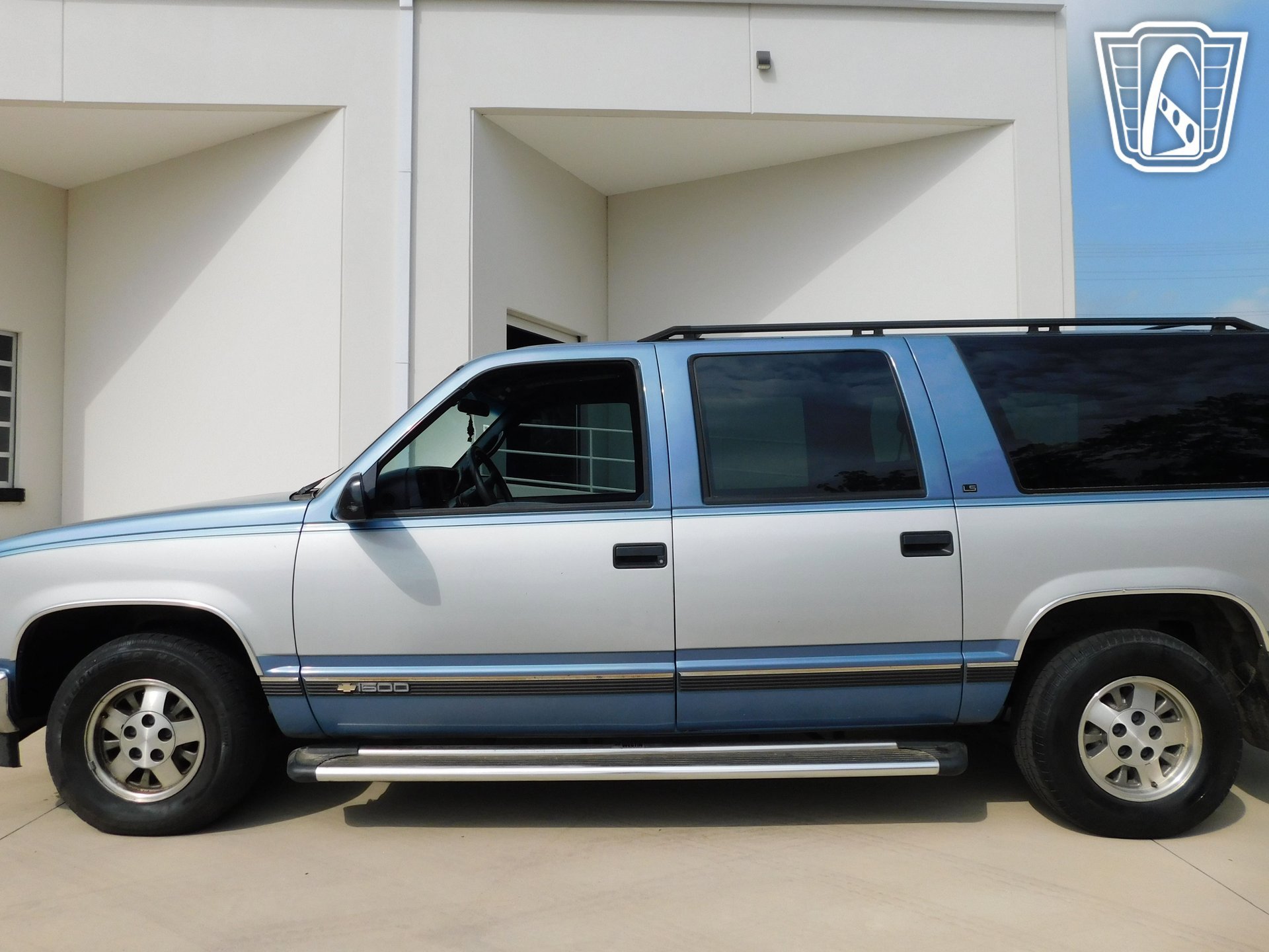 Used 1995 Chevrolet Suburban image 13