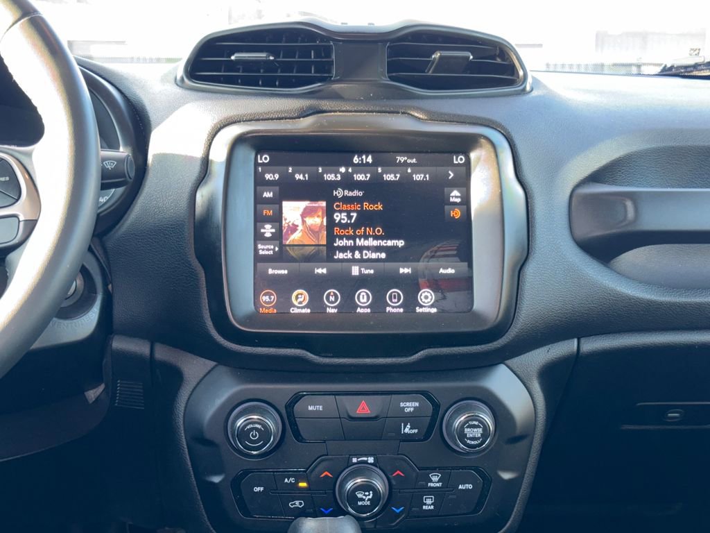 Used 2022 Jeep Renegade Latitude image 19