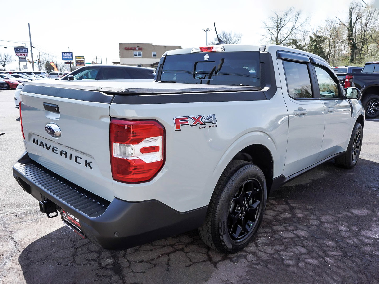 Used 2024 Ford Maverick Lariat w/ FX4 Off-Road Package AWD/4WD image 6
