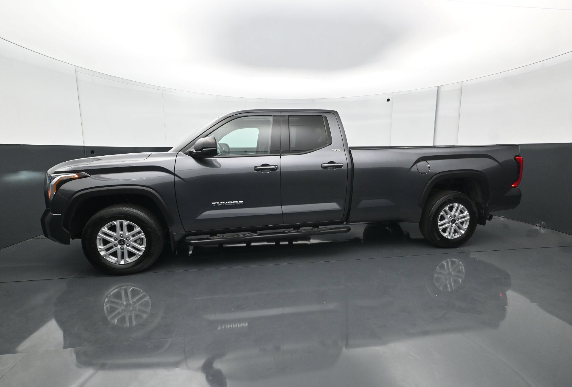 Used 2023 Toyota Tundra SR5 AWD/4WD image 3