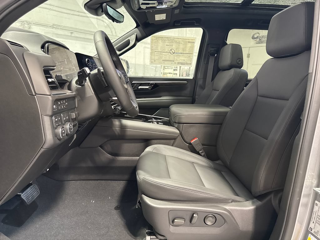 New 2026 Chevrolet Suburban Z71 w/ Z71 Off-Road Package AWD/4WD image 30