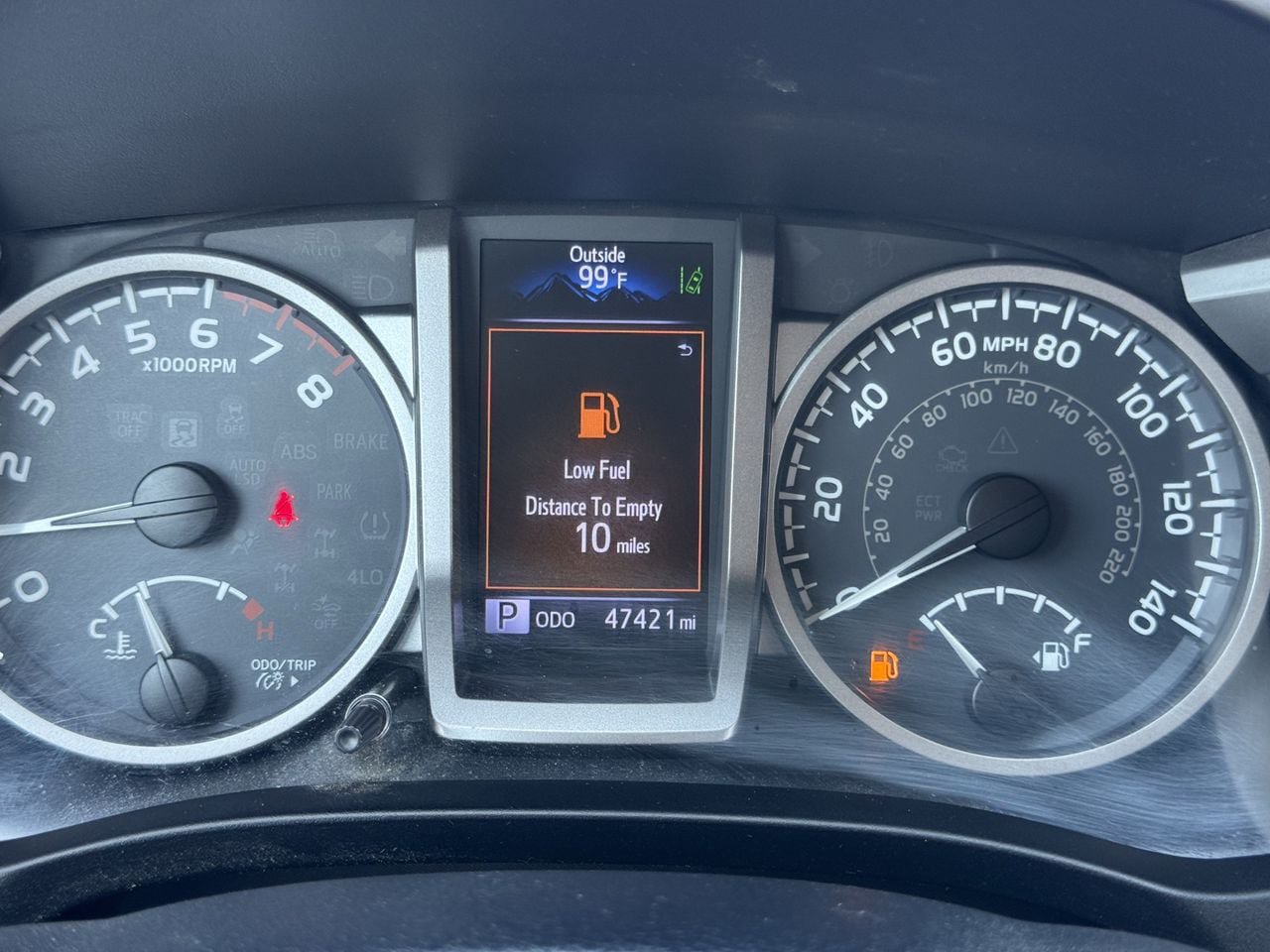 Used 2018 Toyota Tacoma SR5 RWD image 14