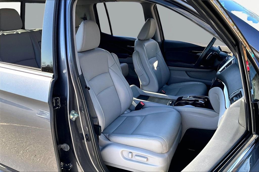 Used 2020 Honda Ridgeline RTL-E image 22