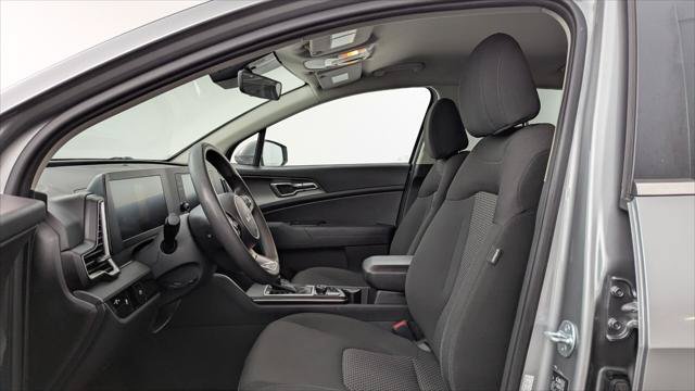 Used 2024 Kia Sportage LX FWD image 14