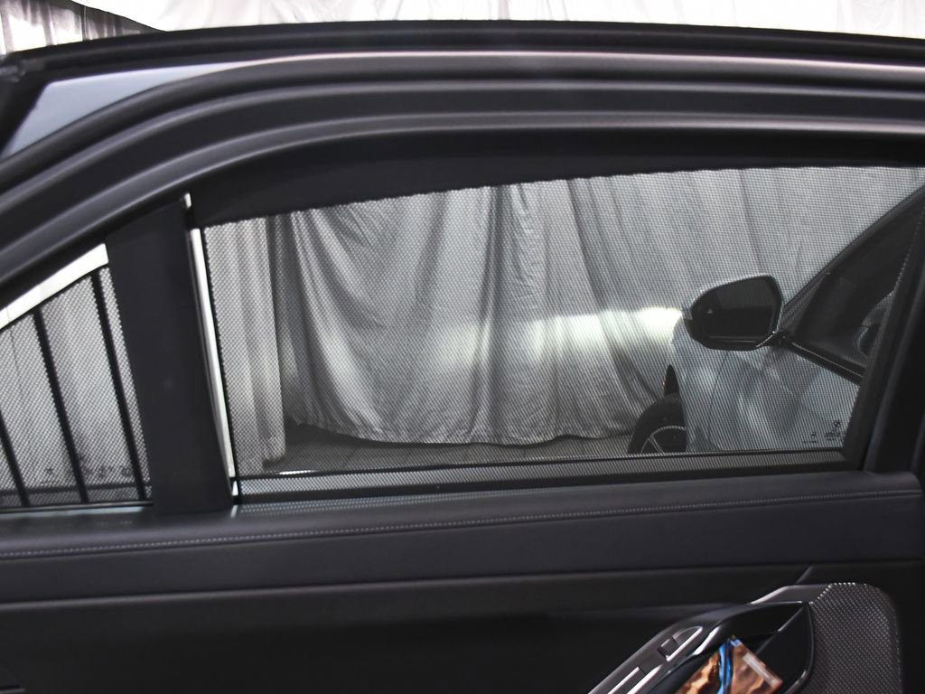 Used 2025 BMW 740i RWD image 16