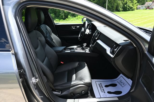Used 2020 Volvo V60 T5 Cross Country AWD/4WD image 19