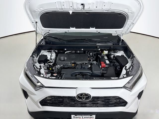 New 2025 Toyota RAV4 XLE image 28