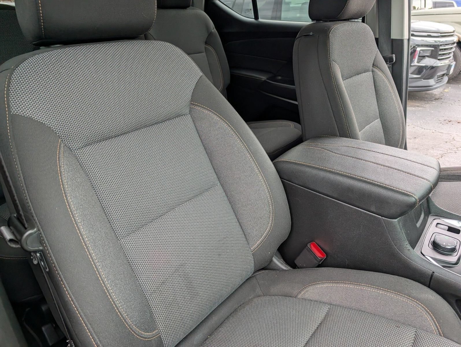 Used 2020 Chevrolet Traverse LT w/ Driver Confidence II Package AWD/4WD image 26