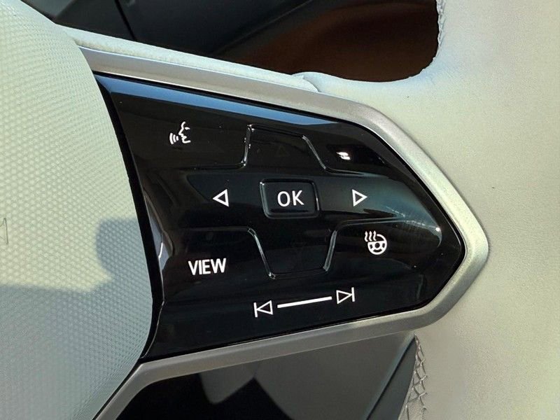 New 2025 Volkswagen ID. Buzz 1st Edition AWD/4WD image 10