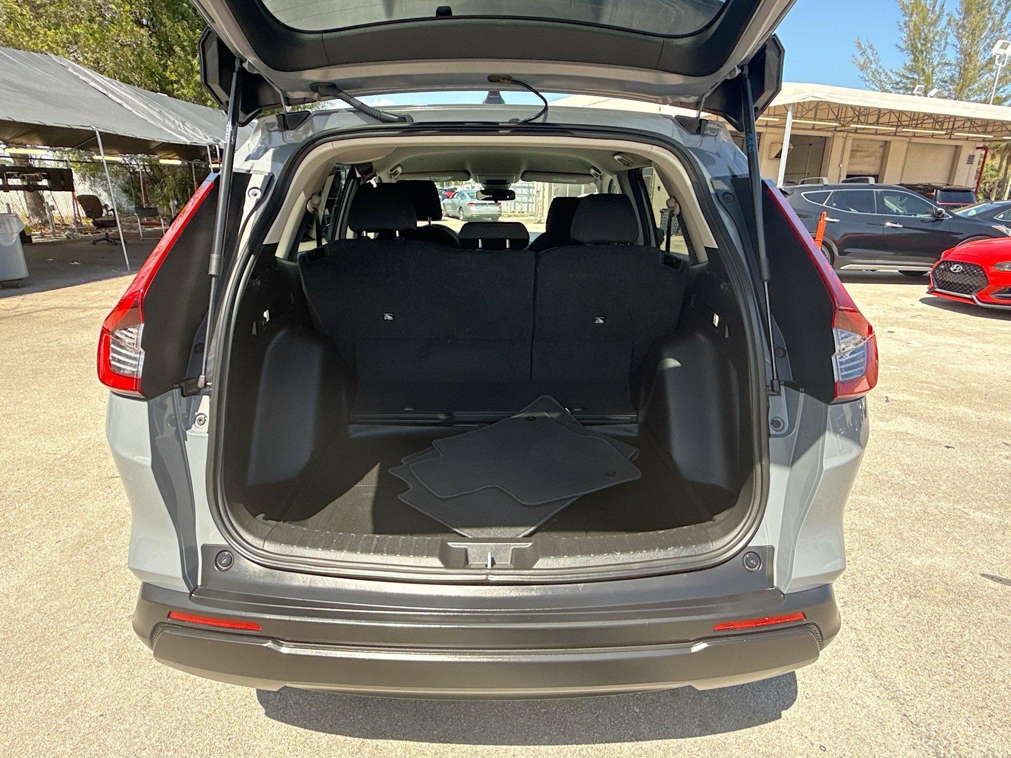 Used 2025 Honda CR-V LX image 26