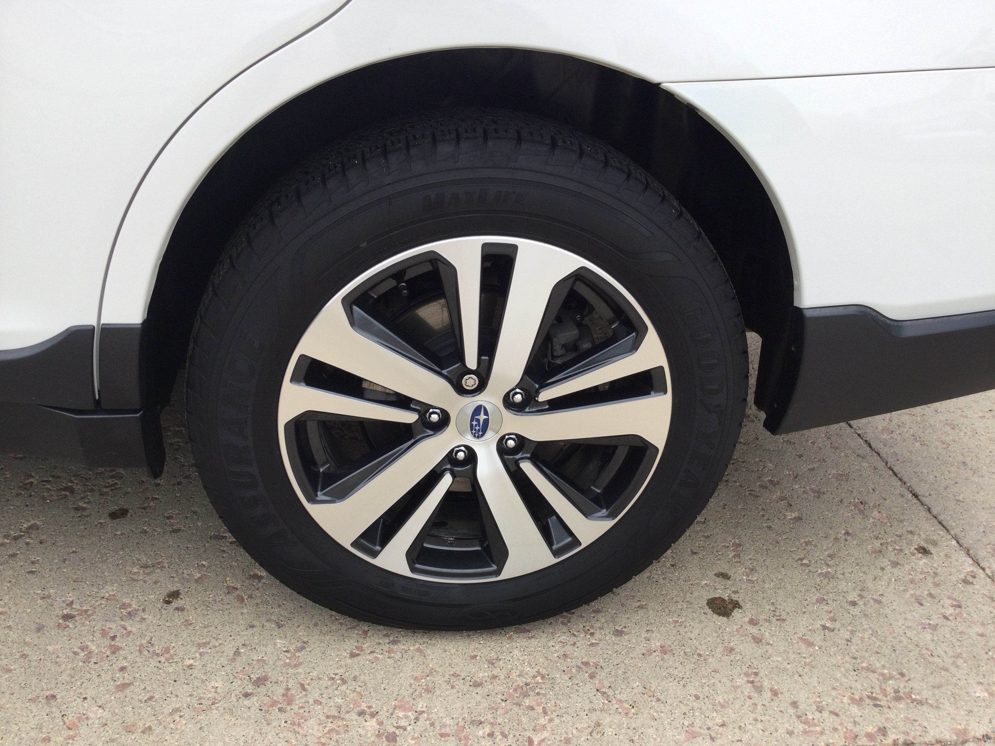 Used 2019 Subaru Outback 2.5i Limited AWD/4WD image 6
