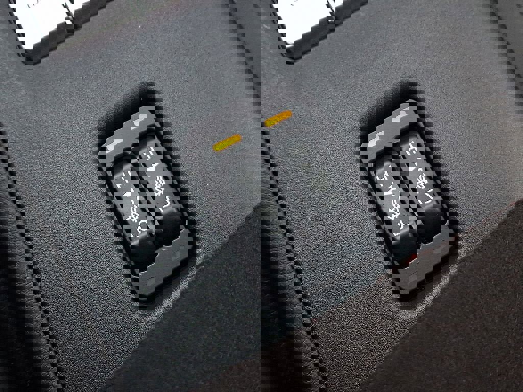 Used 2024 Toyota GR86 Premium image 25