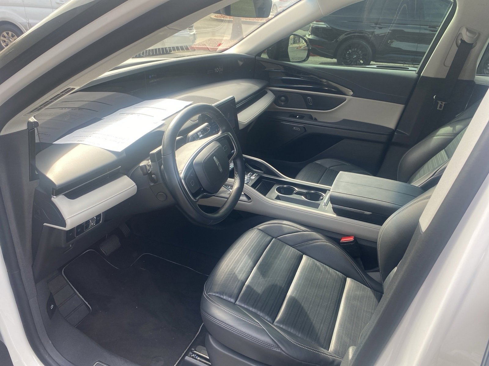 Used 2024 Lincoln Nautilus Reserve w/ Equipment Group 202A image 9