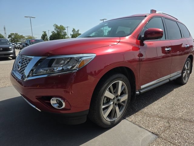 Used 2014 Nissan Pathfinder Platinum AWD/4WD image 3