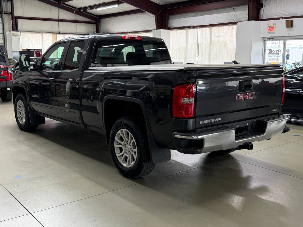 Used 2016 GMC Sierra 1500 SLE w/ SLE Value Package AWD/4WD image 4