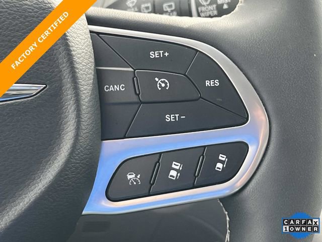 Used 2024 Chrysler Pacifica Limited image 34