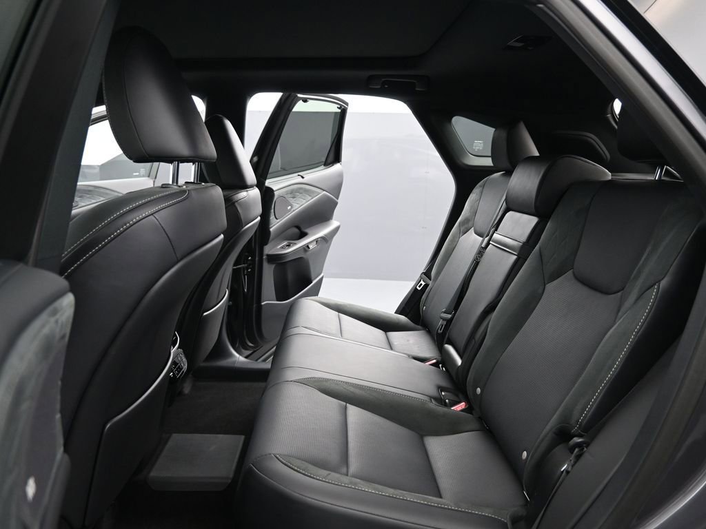 Used 2026 Lexus RX 450h AWD w/ Convenience Package image 17