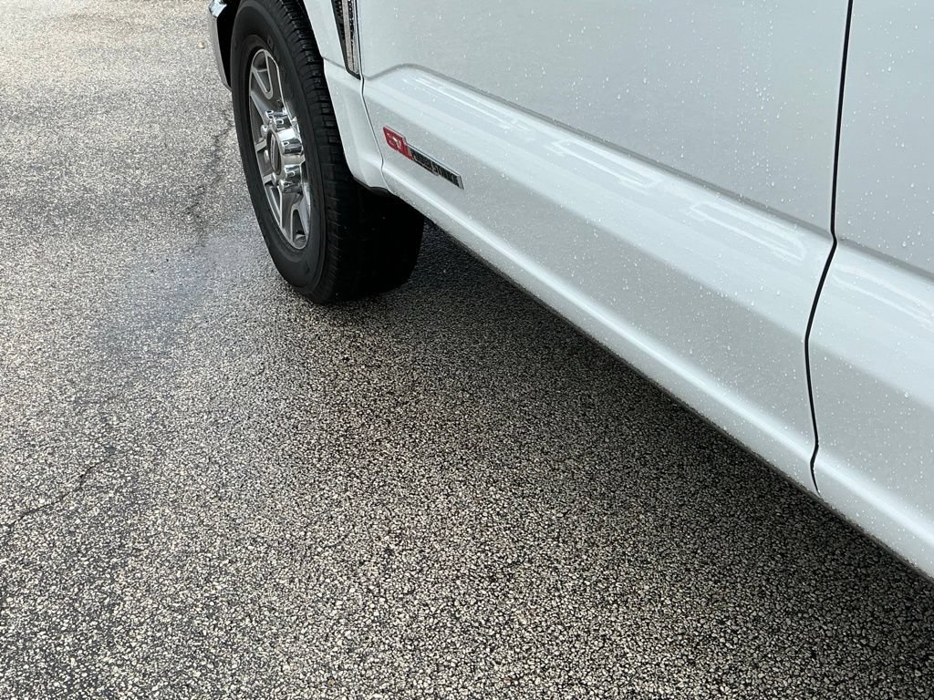 New 2026 Ford F250 Lariat RWD image 29