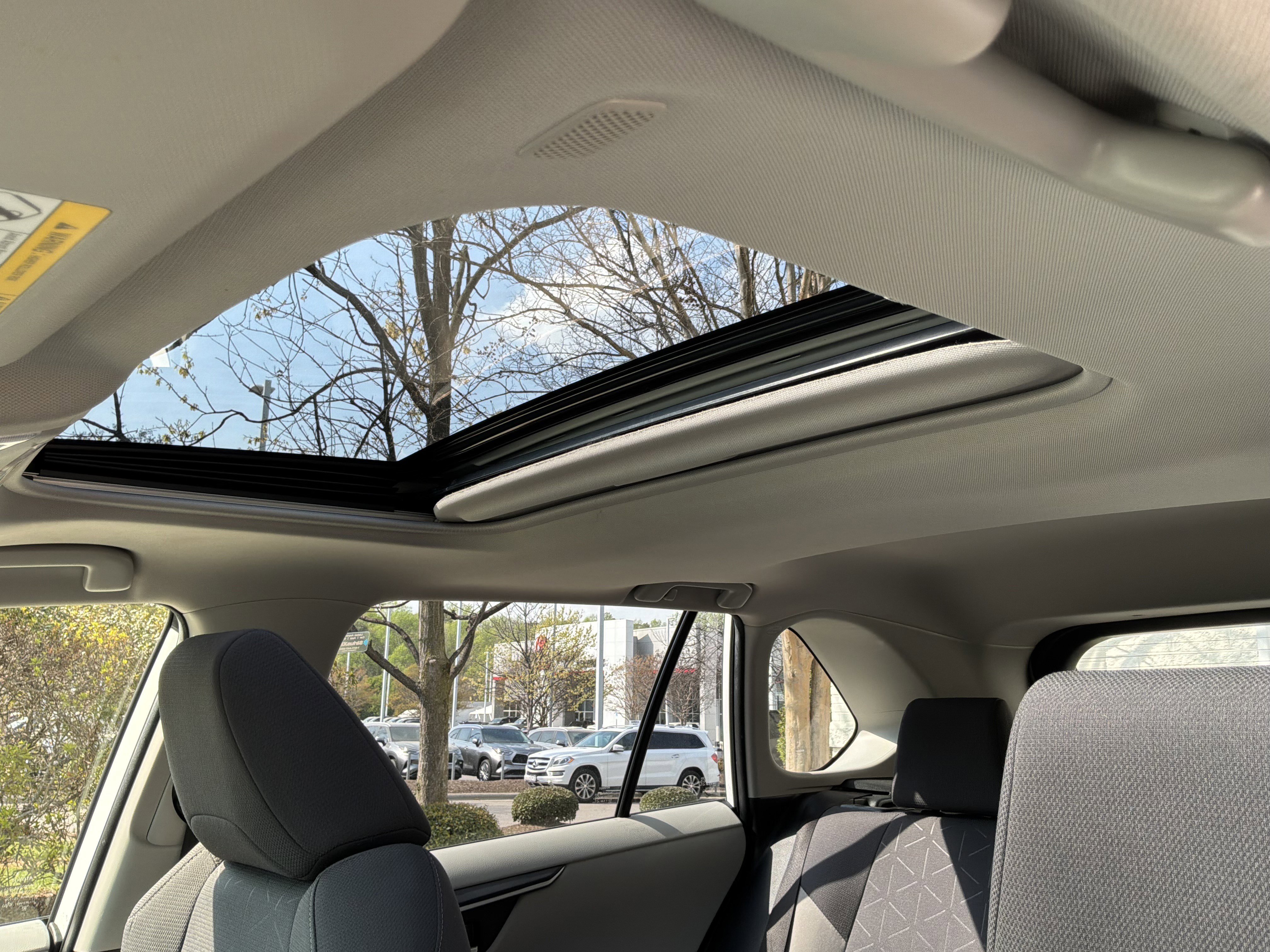 Used 2023 Toyota RAV4 XLE w/ Convenience Package image 29