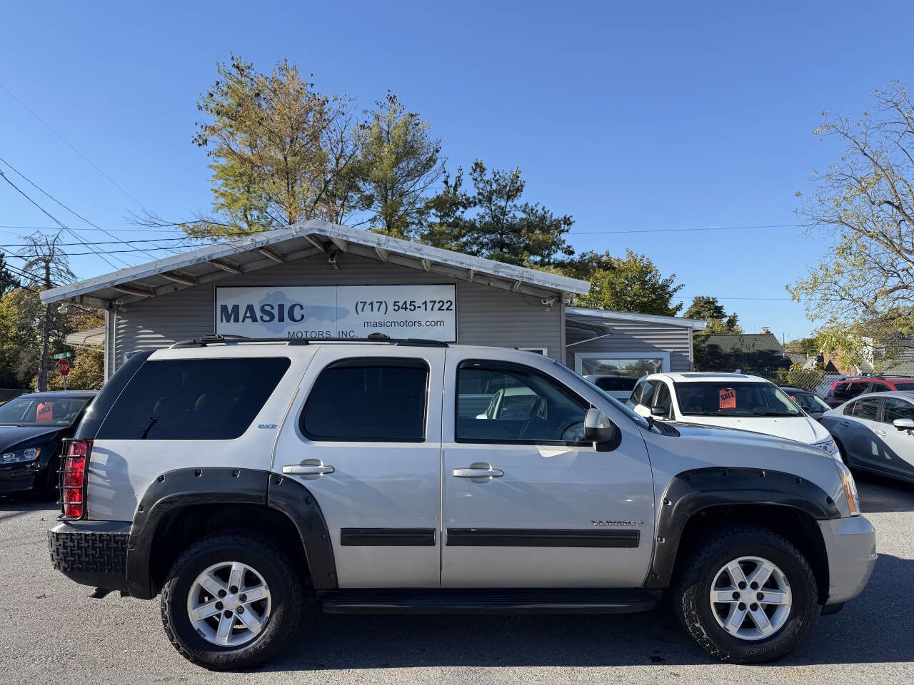 Used 2009 GMC Yukon SLT AWD/4WD image 2