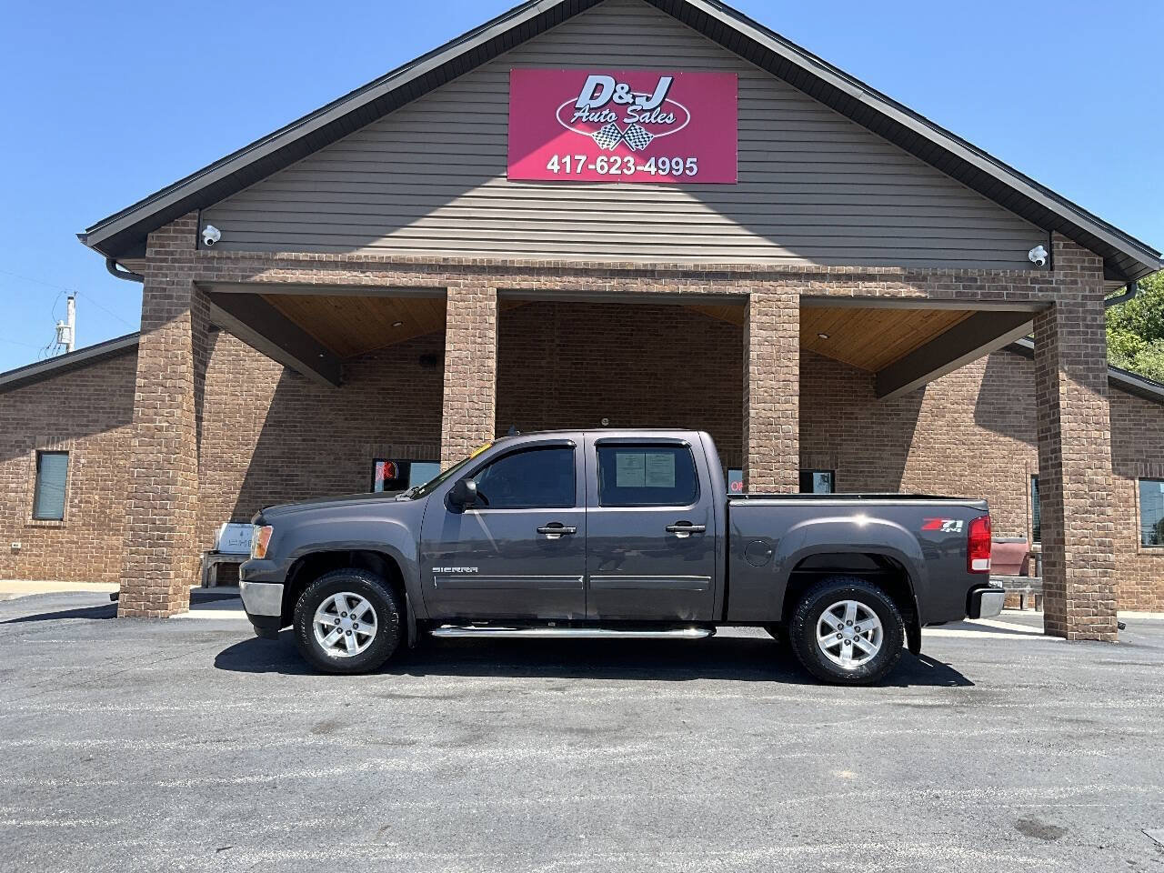 Used 2011 GMC Sierra 1500 SLE w/ Power Tech Package AWD/4WD image 25