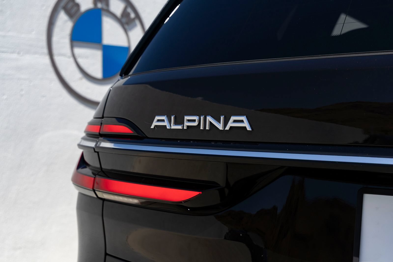 Used 2023 BMW ALPINA XB7 AWD/4WD image 12