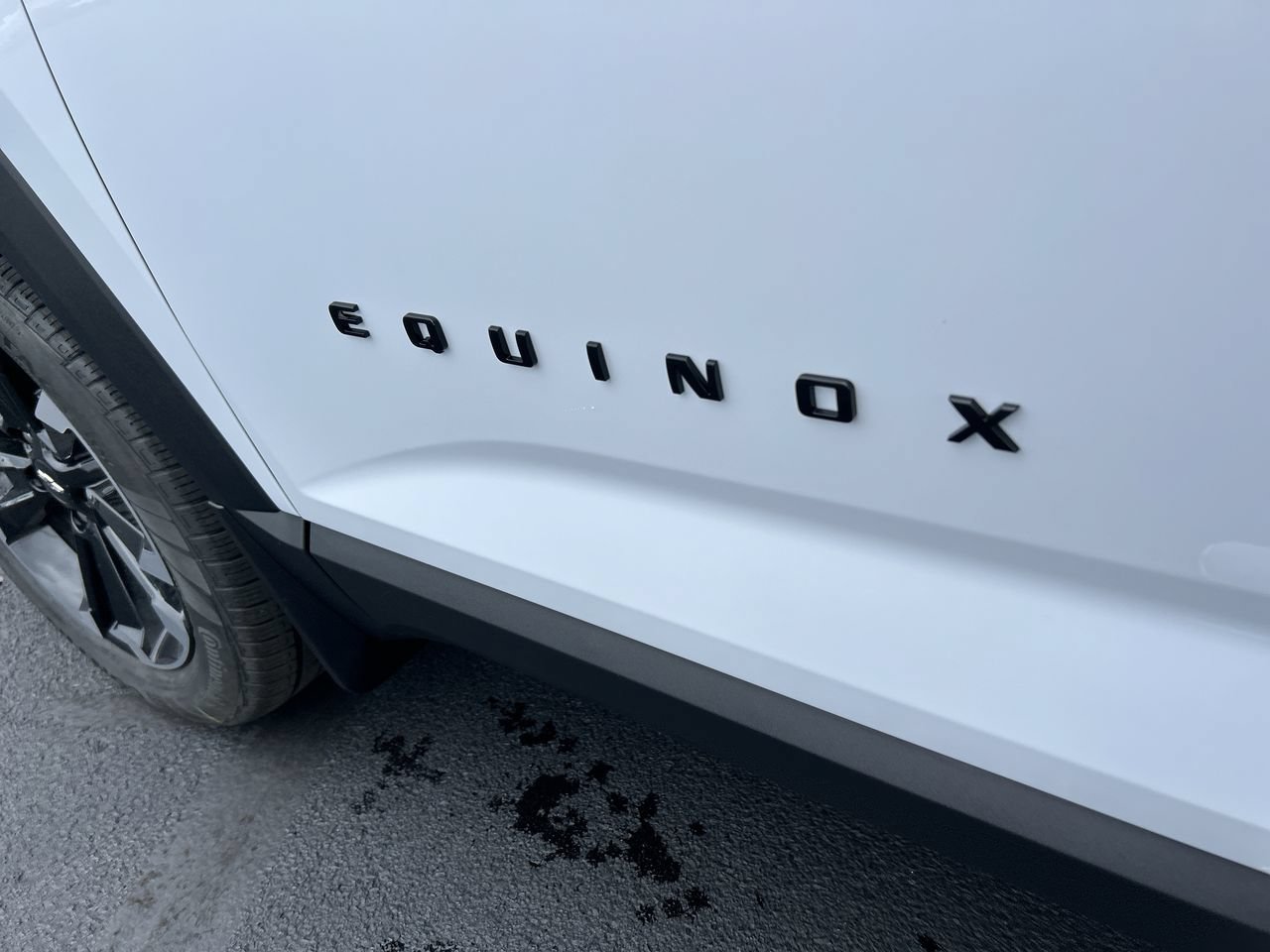 New 2027 Chevrolet Equinox RS w/ Convenience Package III AWD/4WD image 12