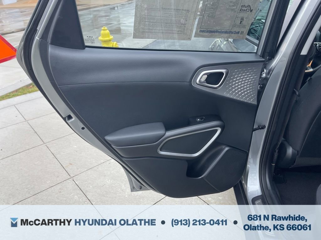 Used 2023 Kia Soul S image 22