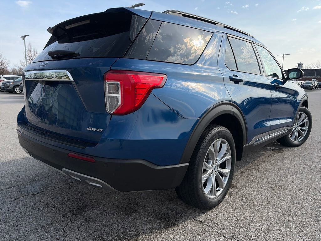 Used 2023 Ford Explorer XLT w/ Equipment Group 202A AWD/4WD image 7