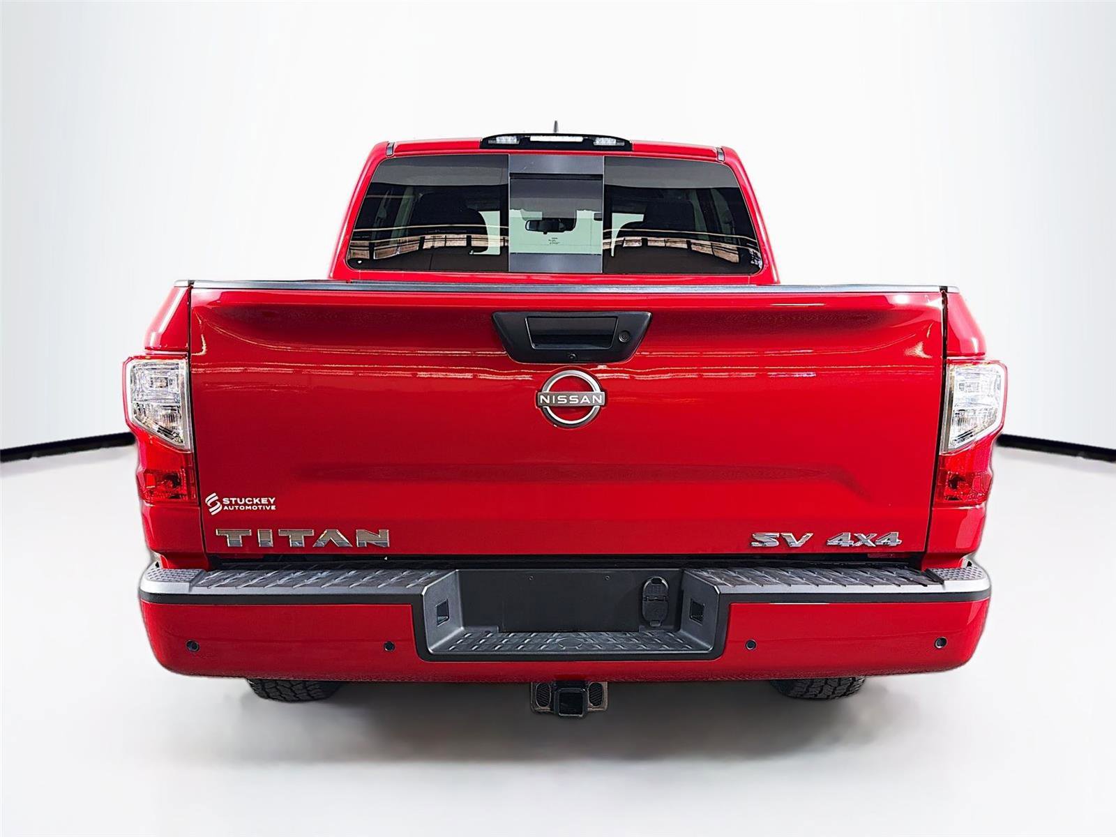 Used 2024 Nissan Titan SV AWD/4WD image 6