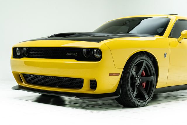 Used 2017 Dodge Challenger SRT Hellcat image 10