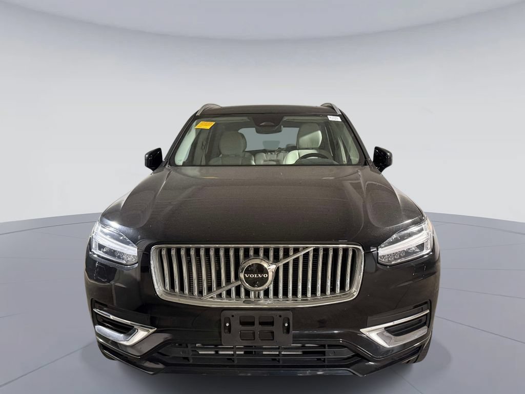 Used 2025 Volvo XC90 T8 Plus AWD/4WD image 2