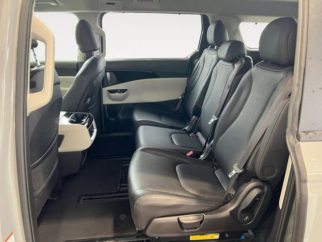 Certified 2024 Kia Carnival EX image 11