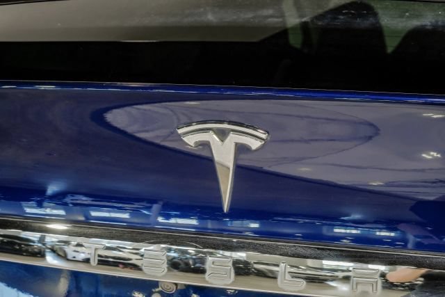 Used 2016 Tesla Model X 90D AWD/4WD image 63