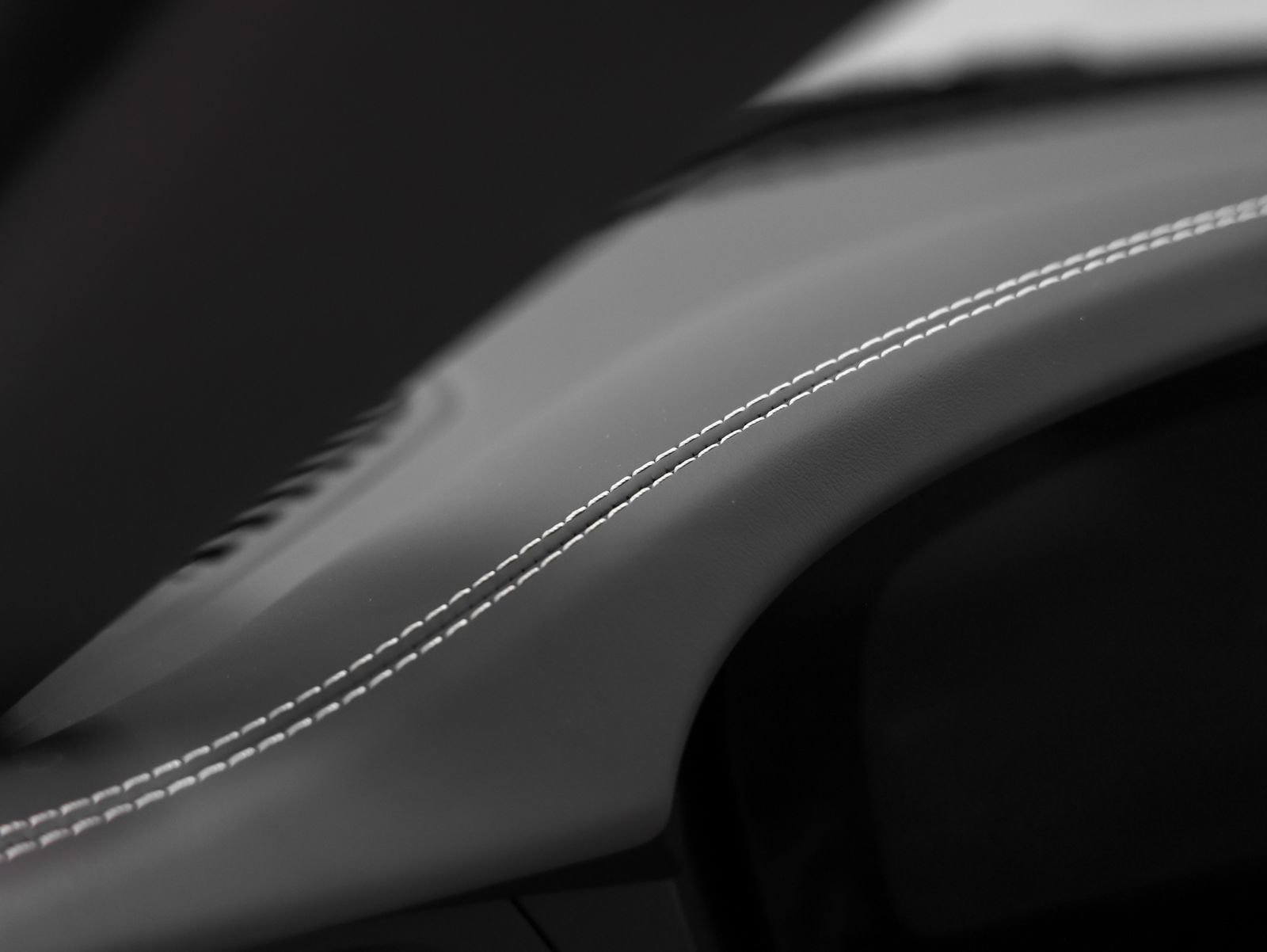 Certified 2025 Porsche 911 Carrera RWD image 37