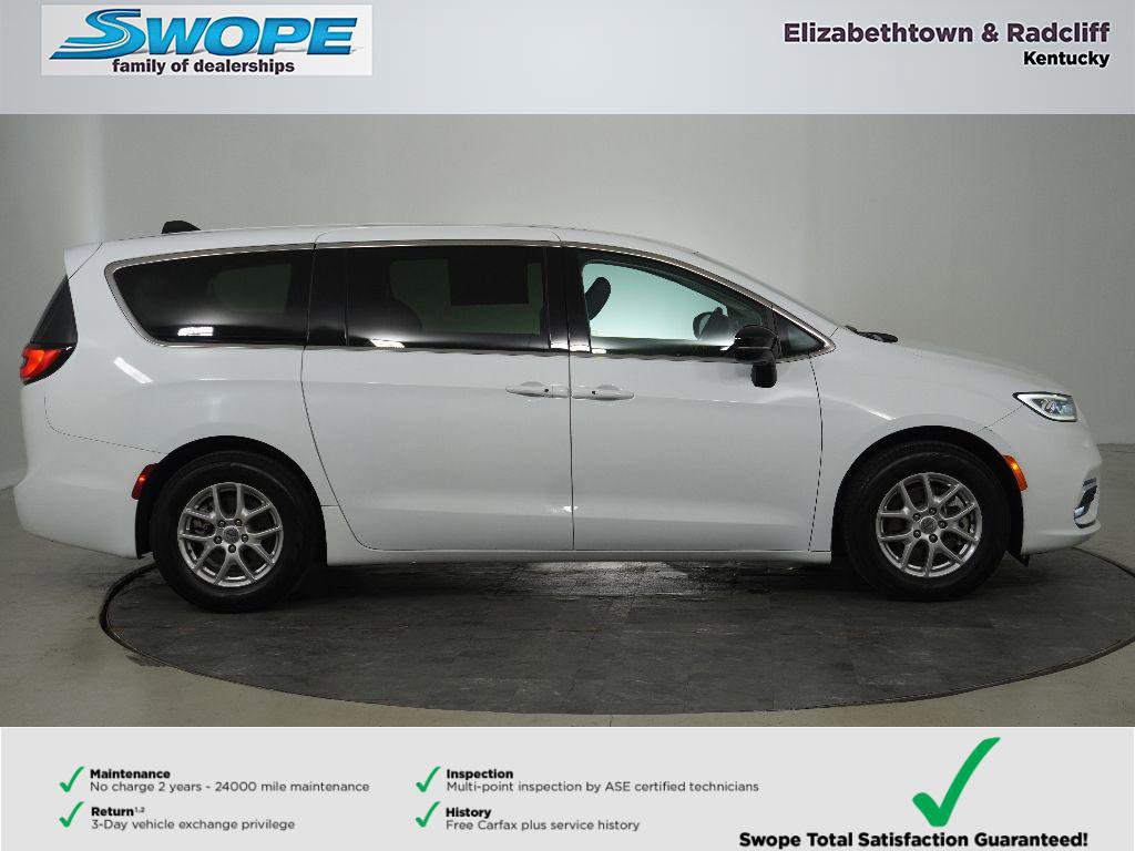 Certified 2024 Chrysler Pacifica Touring-L image 2