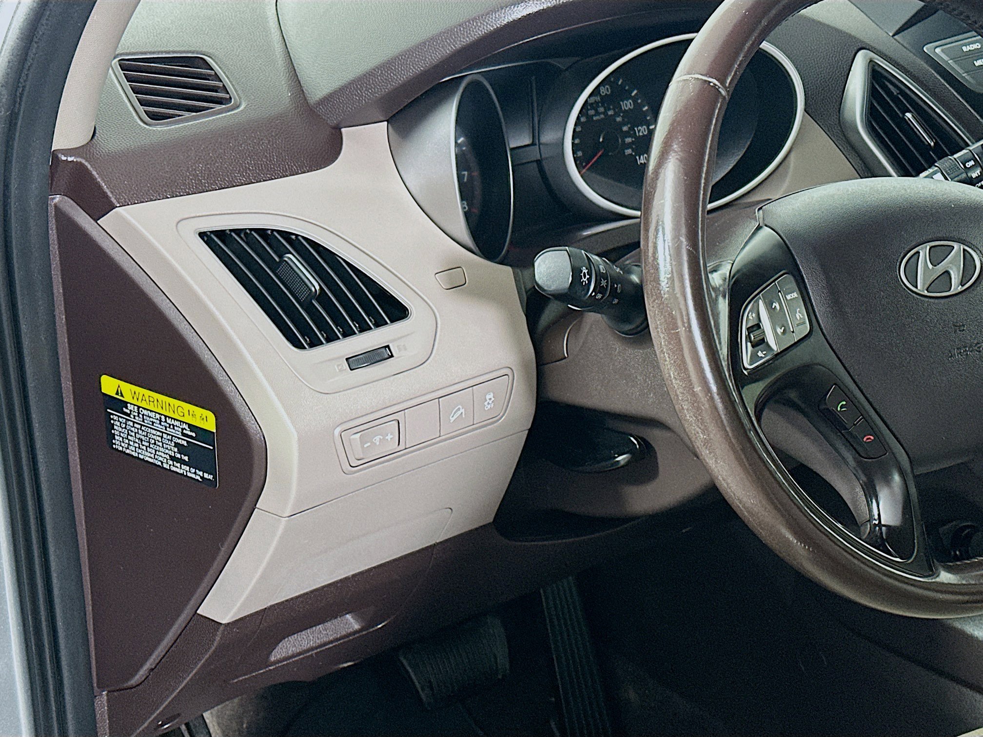 Used 2015 Hyundai Tucson SE image 16