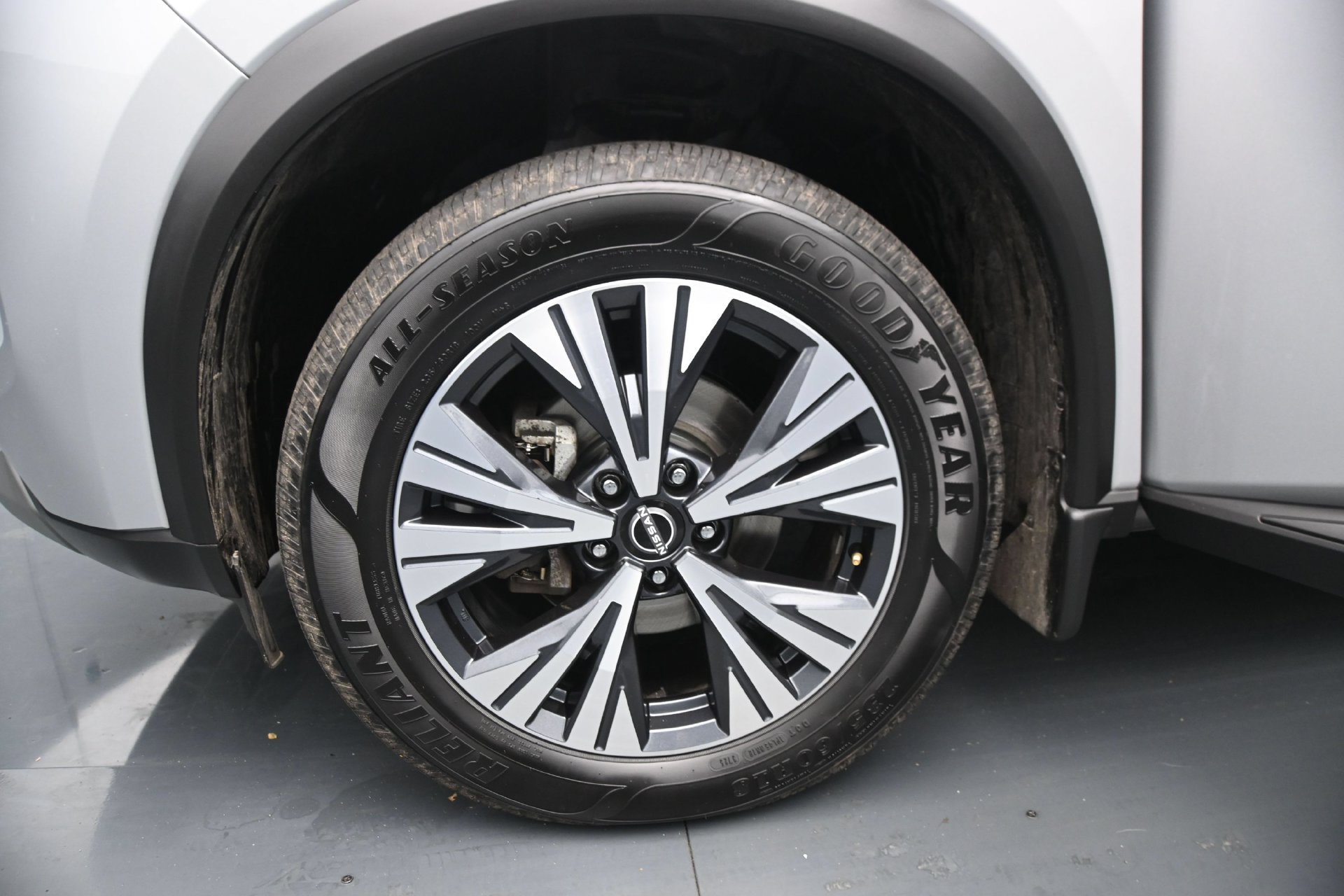 Used 2023 Nissan Rogue SV AWD/4WD image 26