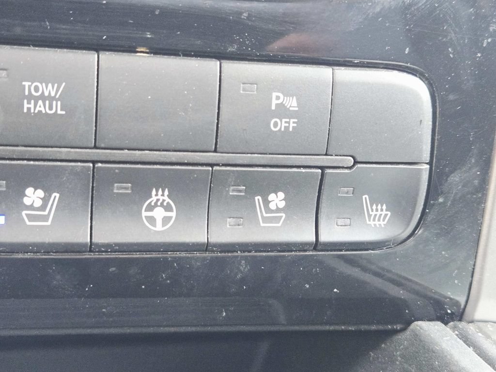 Used 2013 RAM 1500 Sport w/ Sport Premium Group AWD/4WD image 19