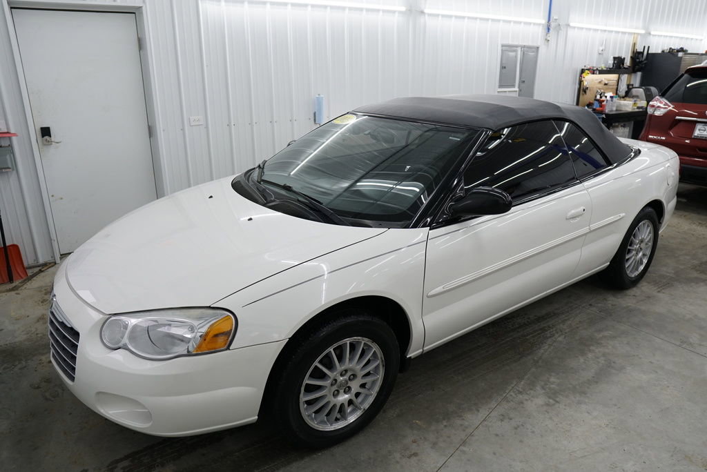 Used 2005 Chrysler Sebring Touring image 8