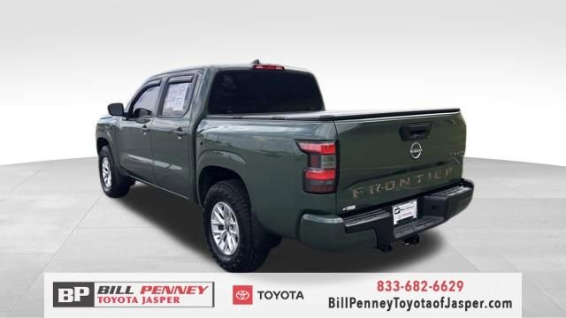 Used 2024 Nissan Frontier SV image 3