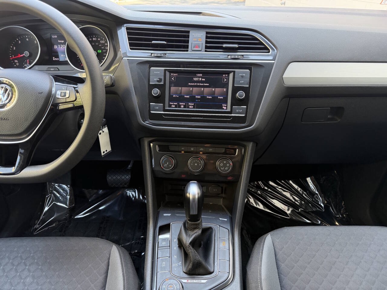 Used 2018 Volkswagen Tiguan S AWD/4WD image 23