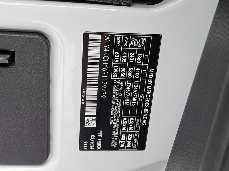 Used 2024 Mercedes-Benz Sprinter 2500 image 19