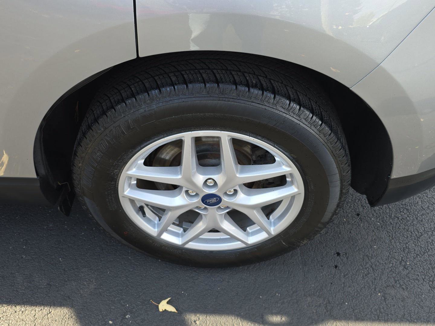 Used 2021 Ford Edge SEL image 32