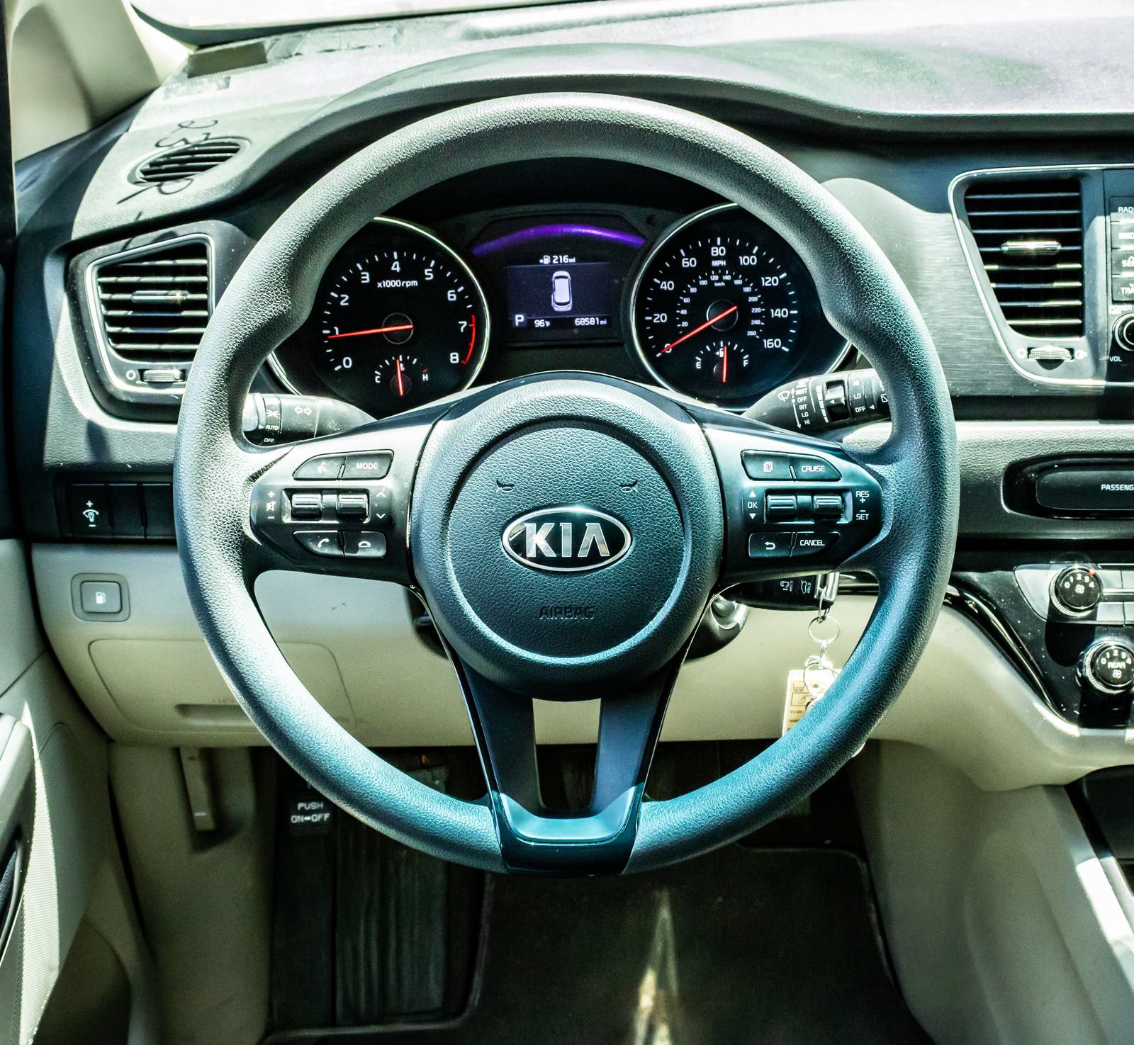Used 2020 Kia Sedona LX FWD image 18