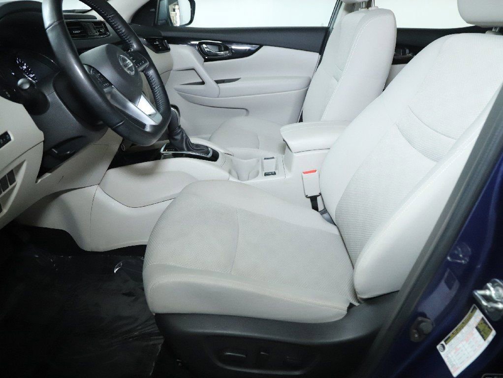 Certified 2022 Nissan Rogue Sport SV image 19