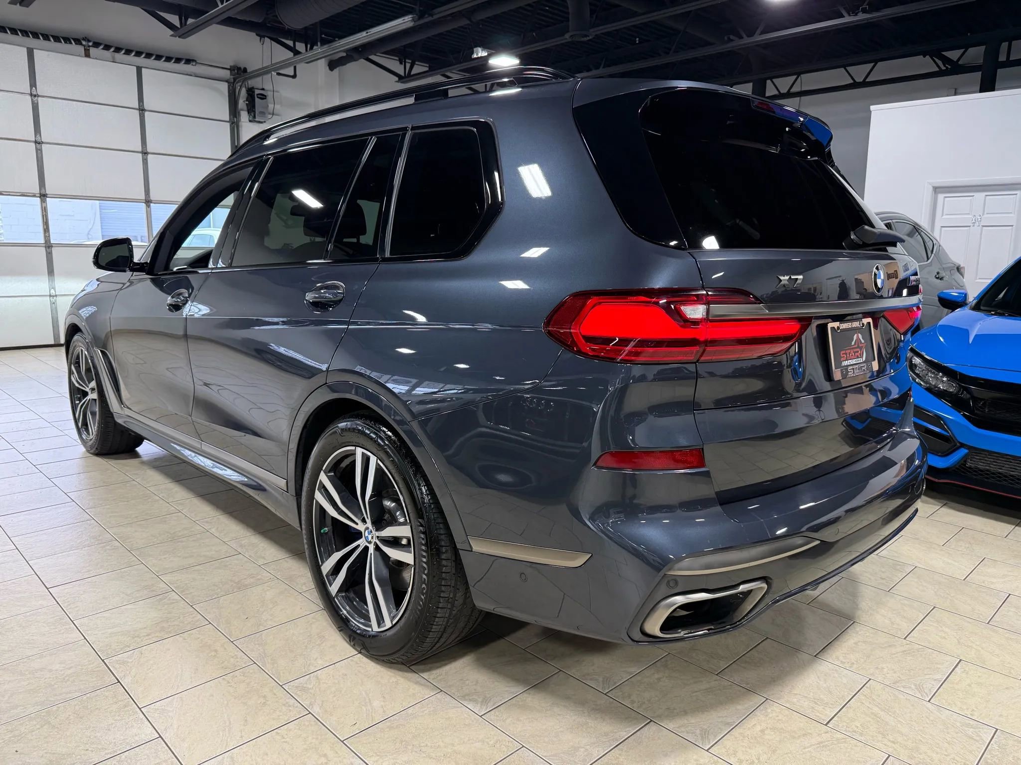 Used 2021 BMW X7 M50i image 12