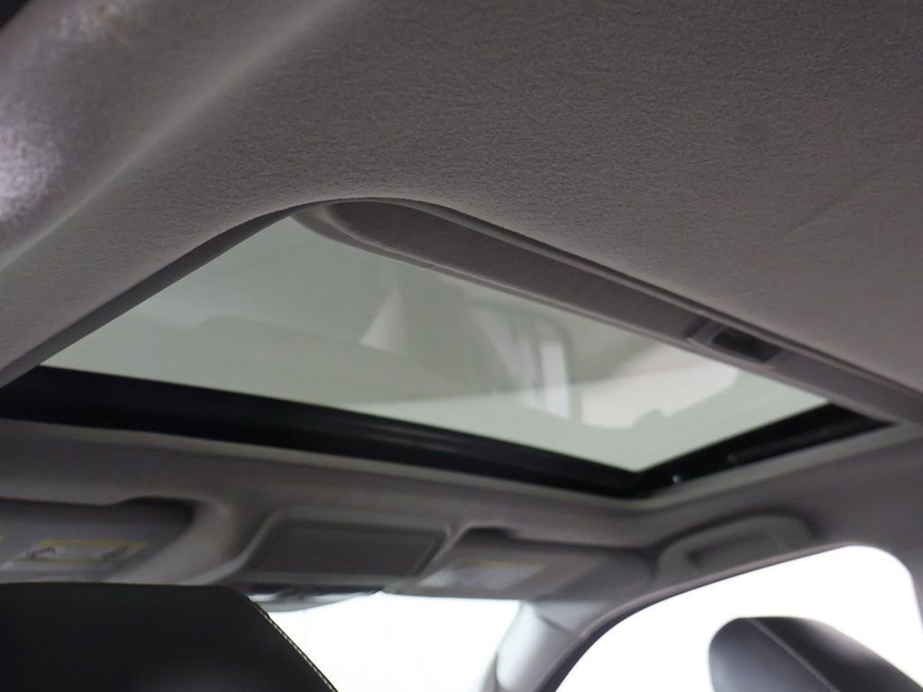 Used 2021 Nissan Frontier PRO-4X w/ Pro-4x Utility Package image 15