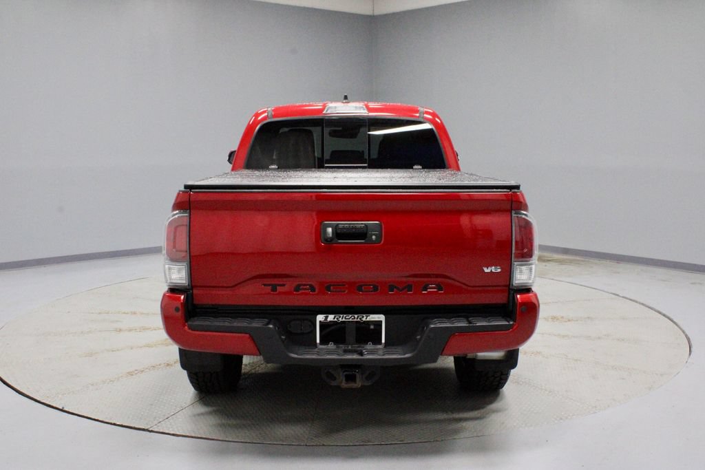 Used 2022 Toyota Tacoma TRD Sport w/ TRD Premium Sport Package AWD/4WD image 11