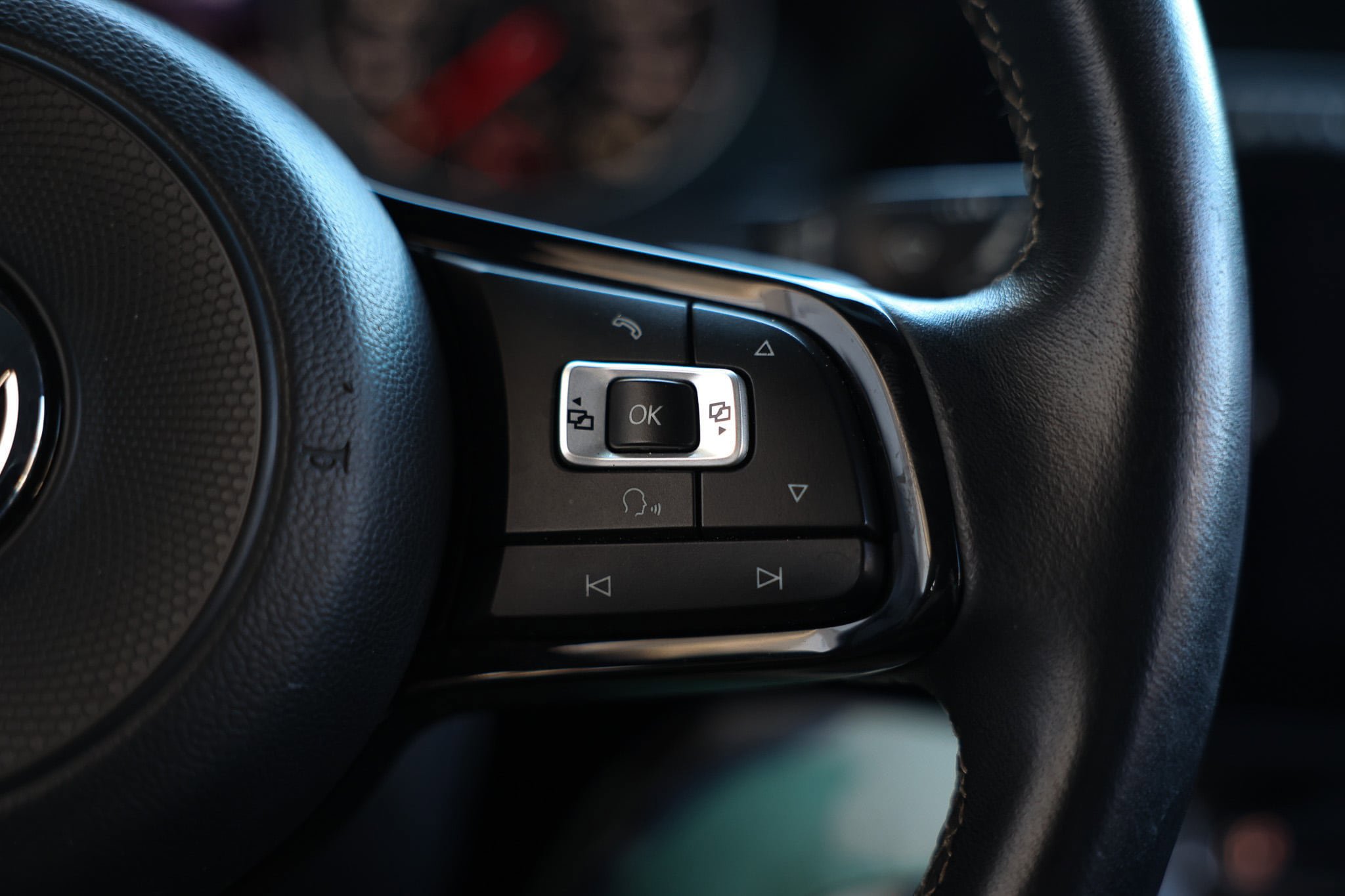 Used 2018 Volkswagen GTI Autobahn FWD image 32